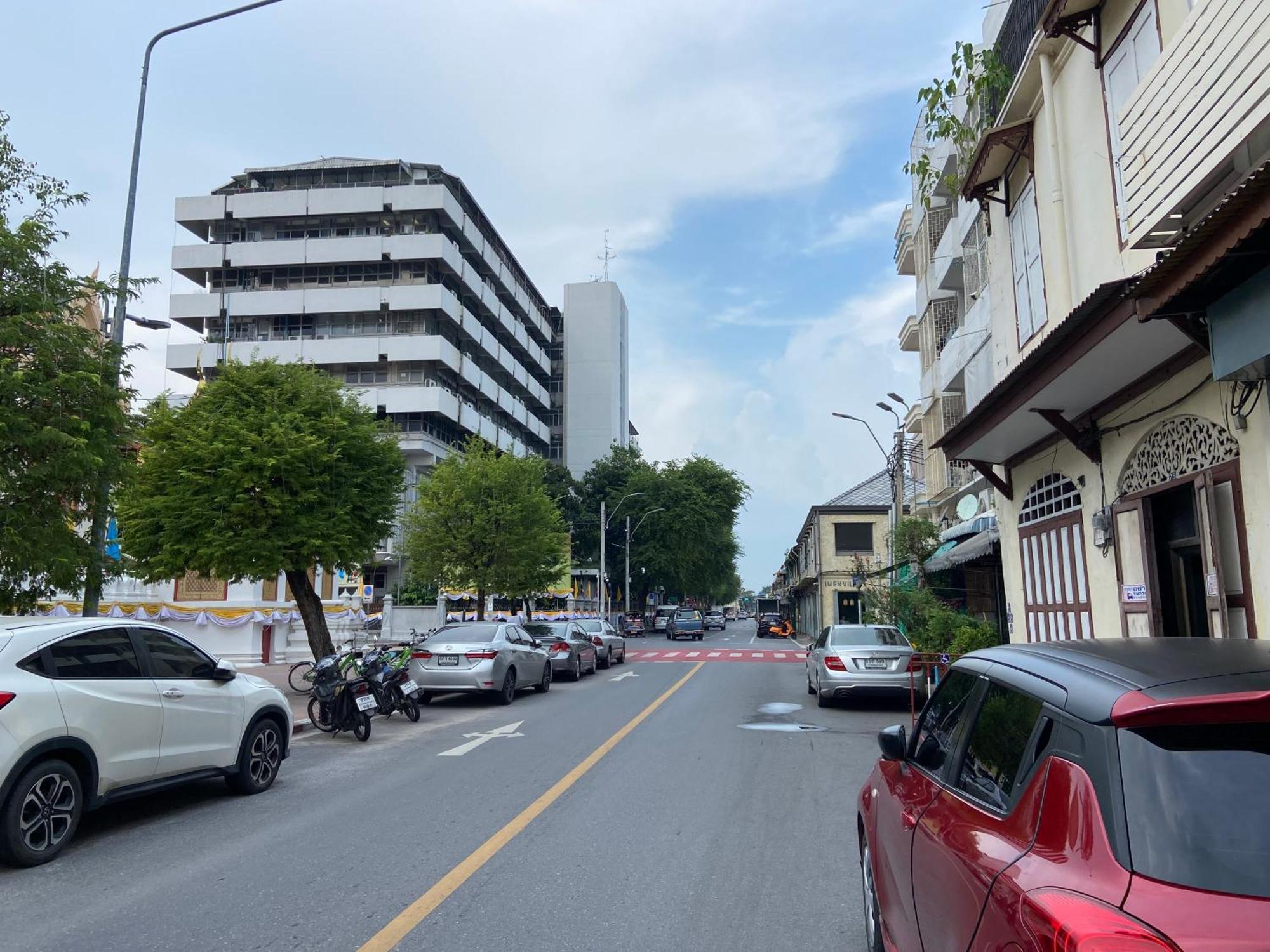 Bangkok Neighborhood Hostel Exterior photo