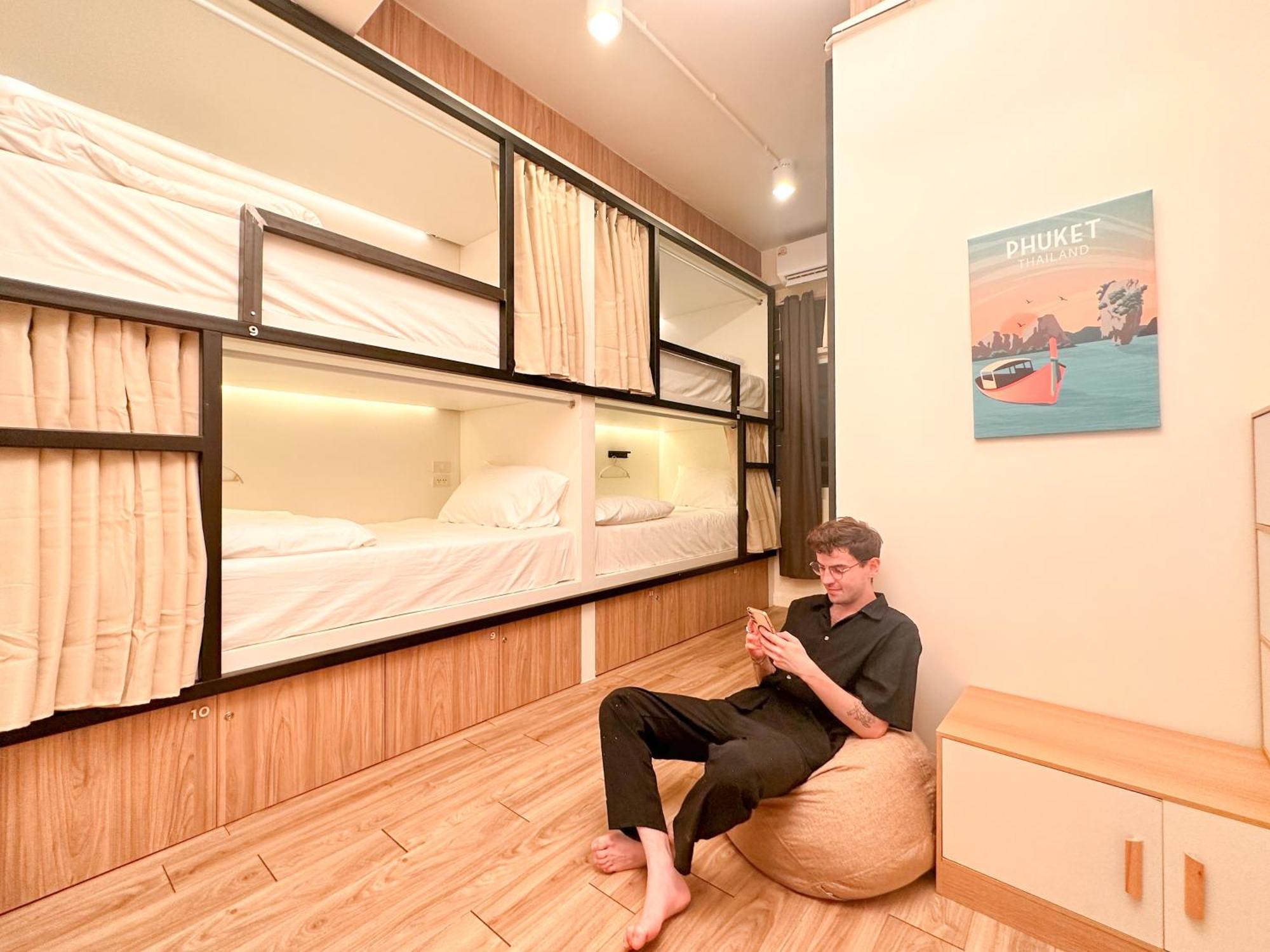 Bangkok Neighborhood Hostel Exterior photo